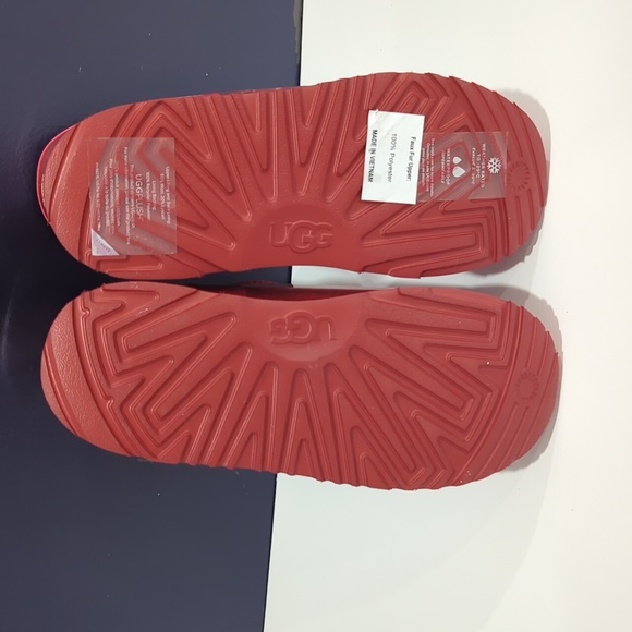 UGG Classic Clear Mini Waterproof Rain Boot - Picture 4 of 8